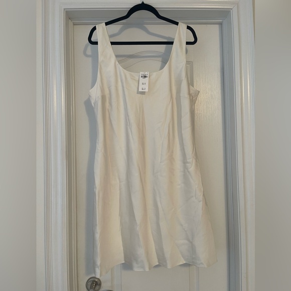 NWT Abercrombie Satin Dress - Picture 1 of 2